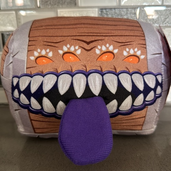 Dungeons & Dragons MIMIC Chest Plush / Limited  Edition / 6” / BRAND NEW - Picture 2 of 16